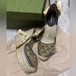 GUCCI Pilar GG Ankle Tie Espadrille Platform Wedge in Beige/Brown